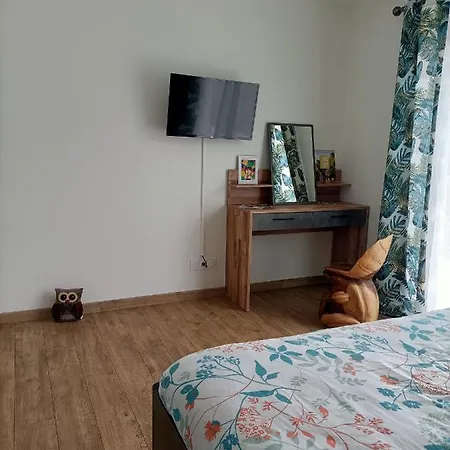 Privative De 28m2 Climatisee, Proche Et Commerces