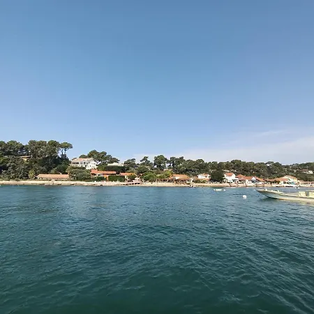 Privative De 28m2 Climatisee, Proche Et Commerces Audenge